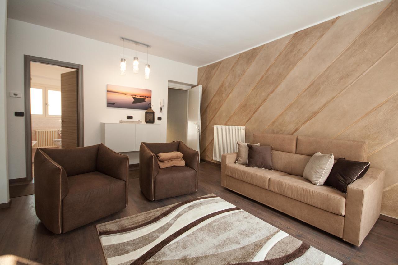 Il Golfo Apartment Ленно Екстер'єр фото