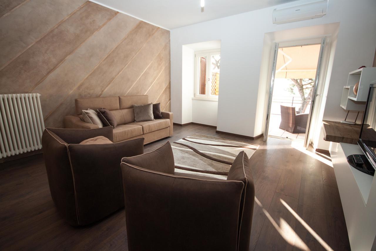 Il Golfo Apartment Ленно Екстер'єр фото